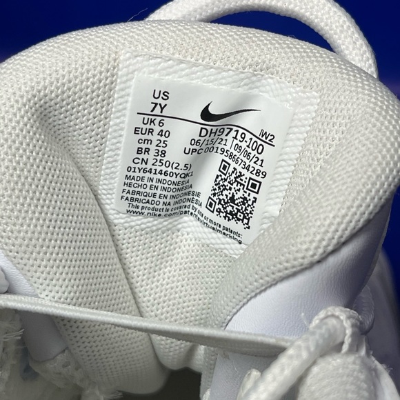 Nike Air More Uptempo Triple White GS Size 6.5Y Women 8 Same Day Shipping - Picture 7 of 8